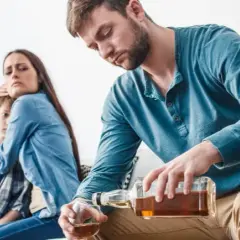 Prawda o uczuciach alkoholika do żony: czy miłość przegrywa z nałogiem
