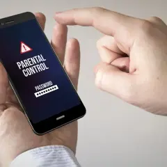 Kontrola telefonu żony bez zgody - prawne skutki i konsekwencje karne