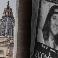 Ile lat ma Santia? Tajemnica wieku postaci fikcyjnej odkryta