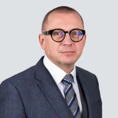 Jacek Olszewski kim jest z zawodu - poznaj jego specjalizację prawną