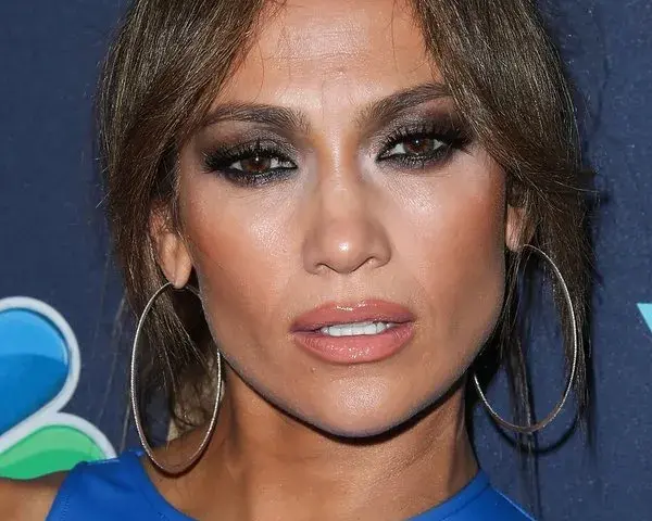Ile lat ma Jennifer Lopez? Sprawdź jej wiek i niesamowitą karierę!
