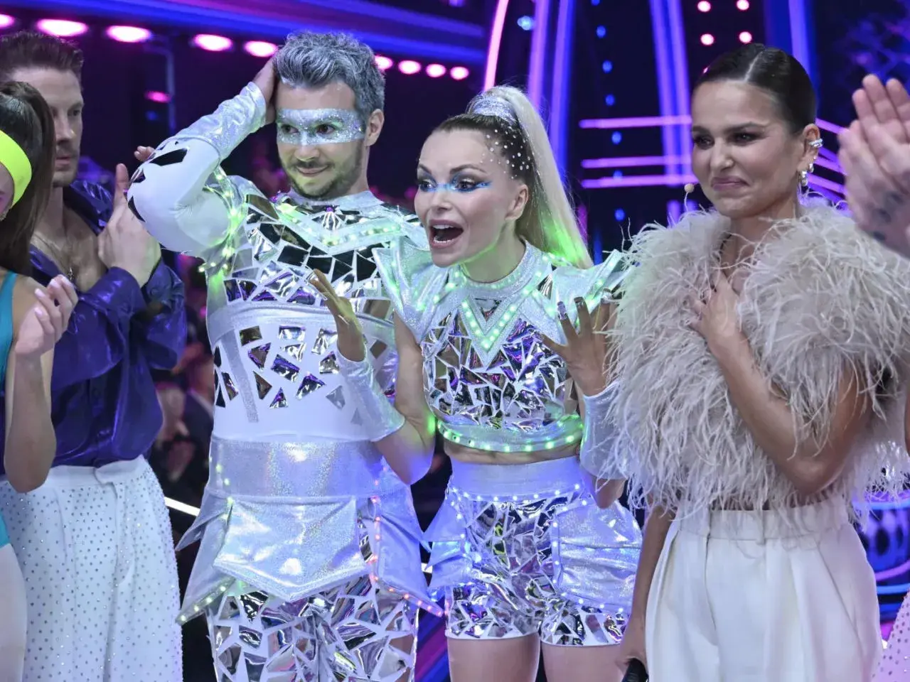 Emocje na scenie! Czy to właśnie wtedy ktoś dowiedział się, kto odpadł w Tańcu z Gwiazdami?